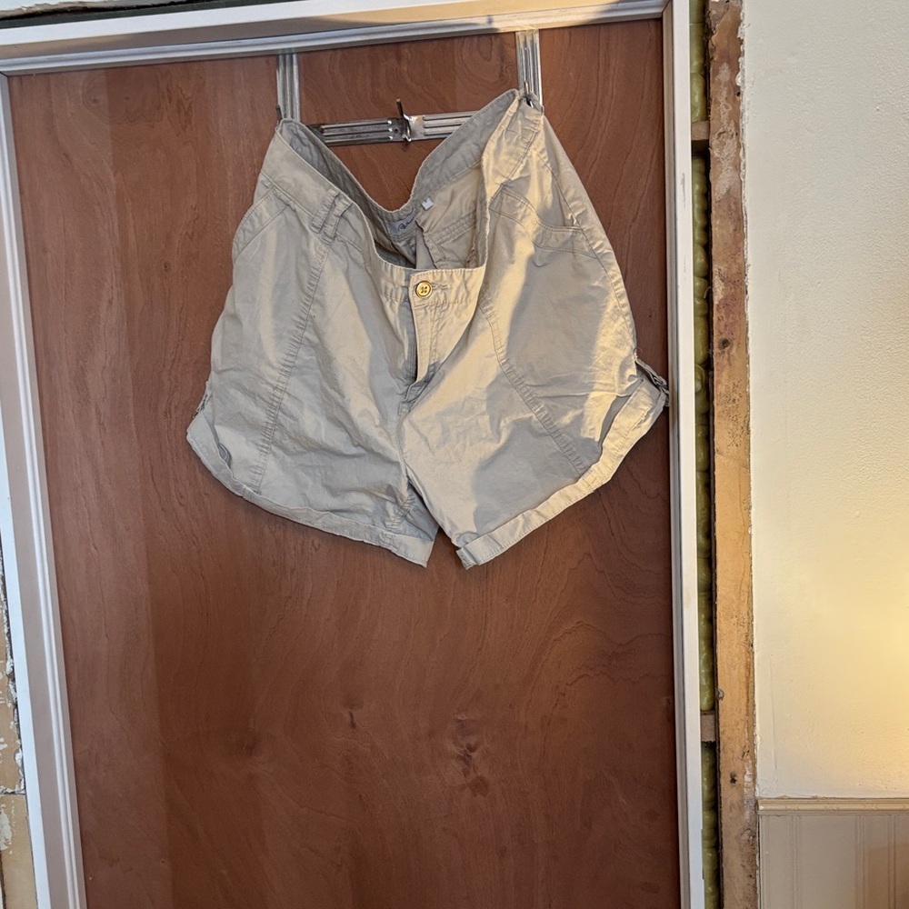 Reitmans Beige Cargo Shorts